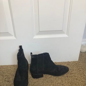 Black booties Steve Madden